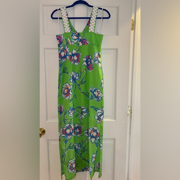 Lilly Pulitzer Resort dress. Size 2. Like New. - Picture 3 of 5